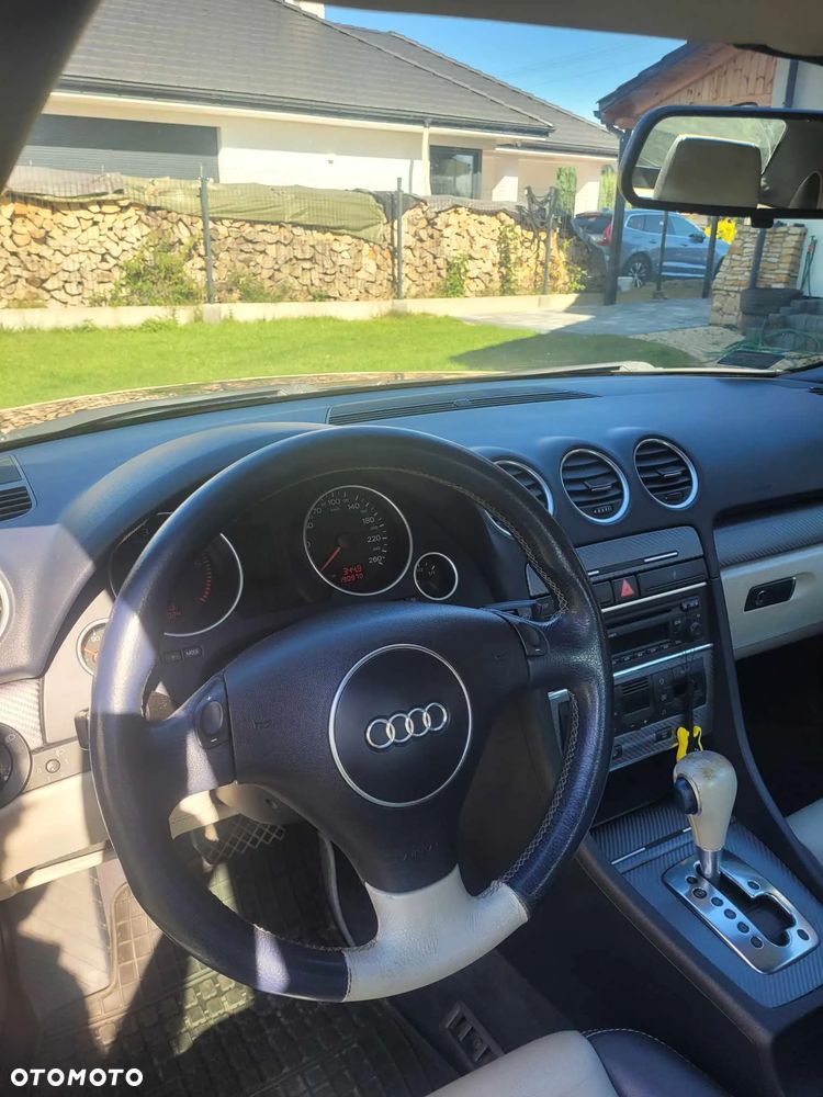 Audi A4 Cabrio ver-2-5-tdi-multitronic - 7