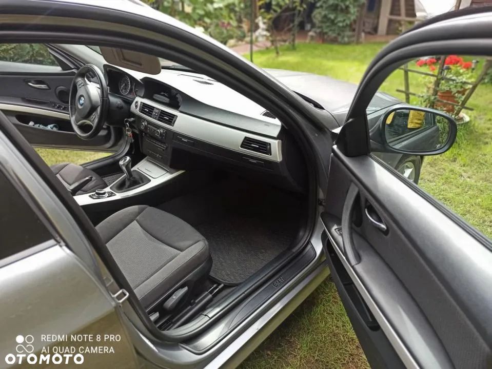 BMW Seria 3 318i Edition Exclusive - 10