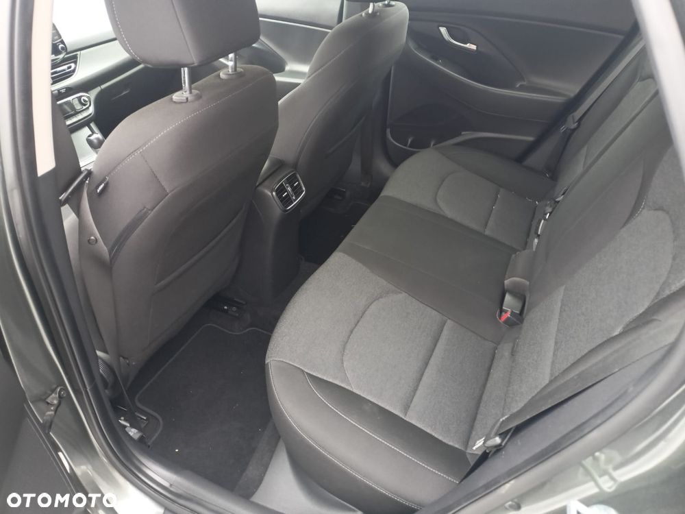 Hyundai i30 1.6 CRDI 48V-Hybrid DCT Prime - 4