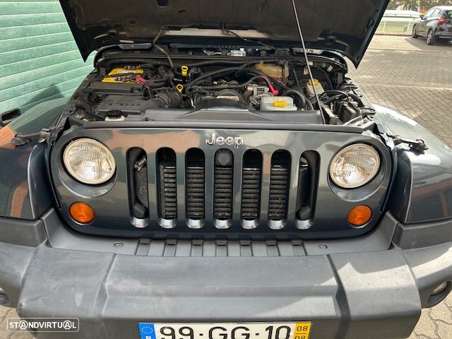 Jeep Wrangler Unlimited 2.8 CRD ATX Sahara Limited - 30