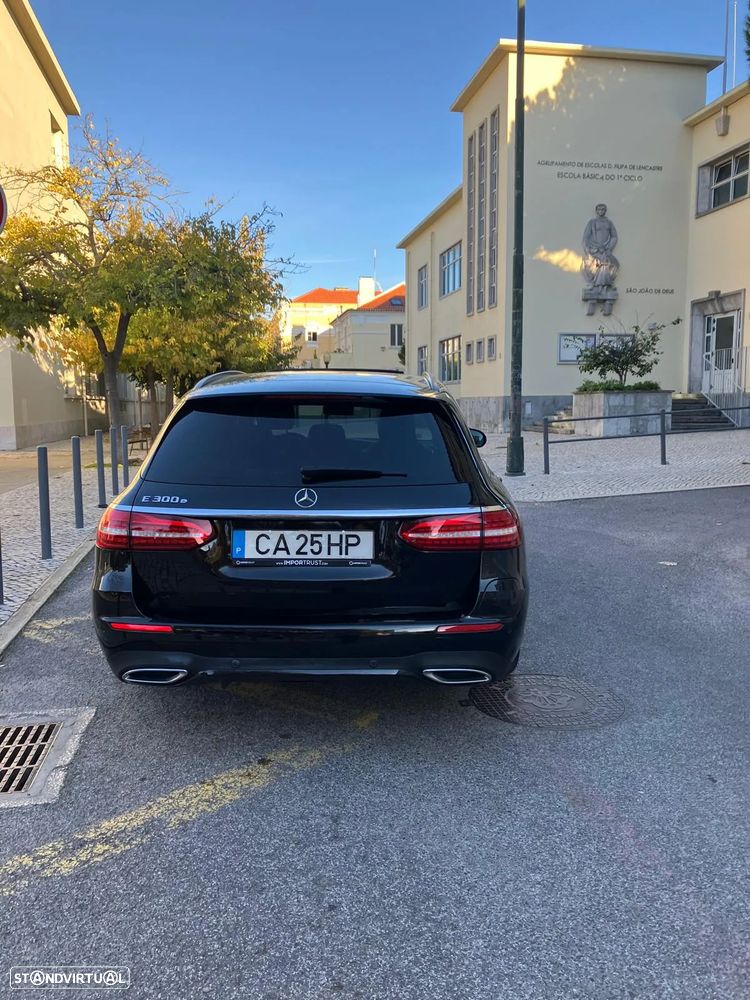Mercedes-Benz E 300 de 9G-TRONIC - 12