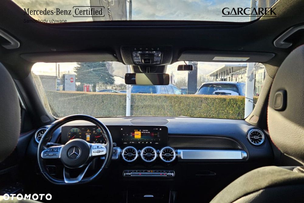 Mercedes-Benz GLB - 12