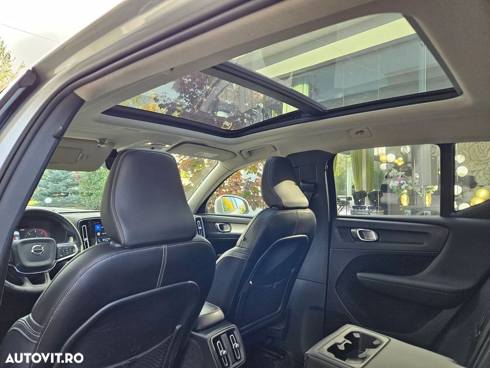 Volvo XC 40 D3 AWD Geartronic Momentum - 8