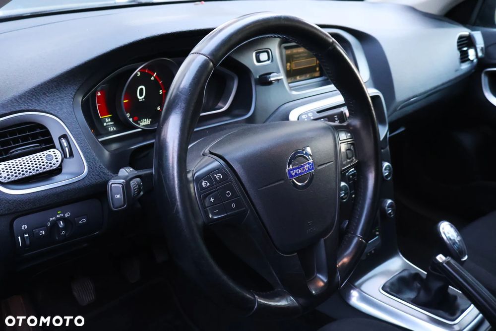Volvo V40 D2 Kinetic - 9