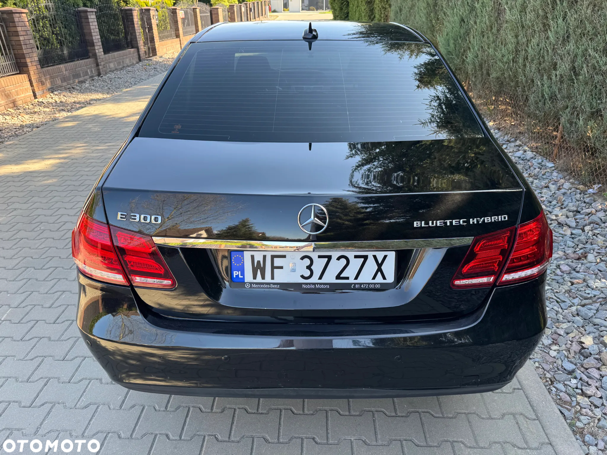 Mercedes-Benz Klasa E 300 BlueTEC HYBRID 7G-TRONIC Elegance - 16