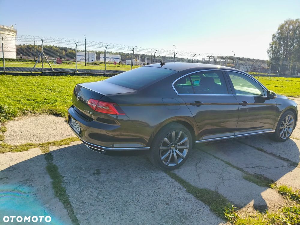 Volkswagen Passat 2.0 TDI Bi-Turbo BMT 4Mot Highline DSG - 4
