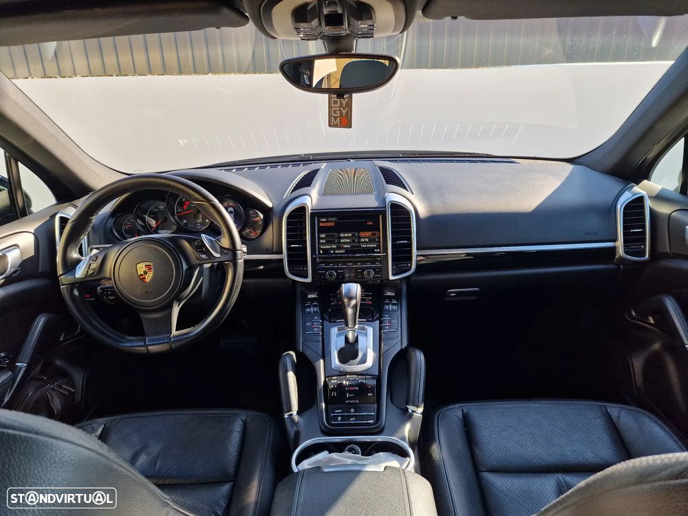 Porsche Cayenne II Platinum Edition - 16
