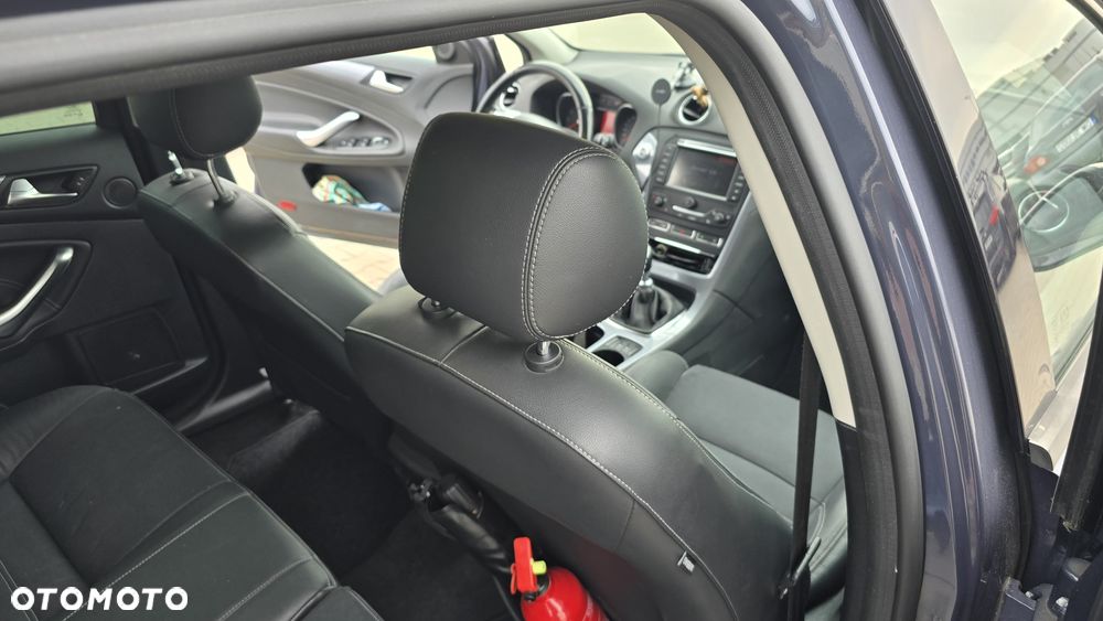 Ford Mondeo - 7