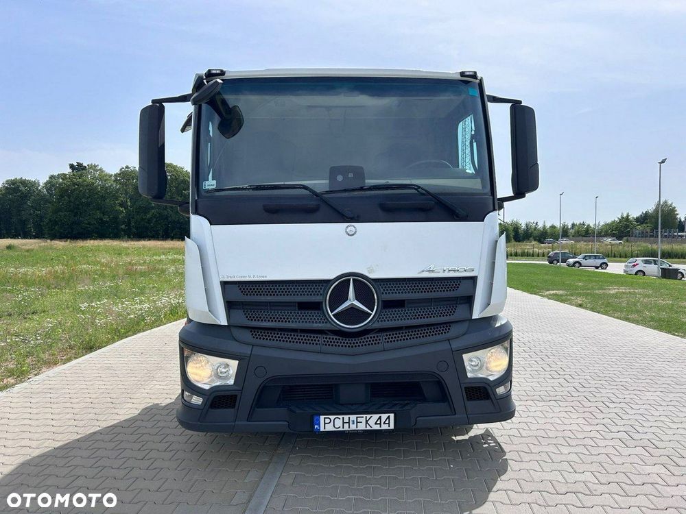 Mercedes-Benz ACTROS - 8