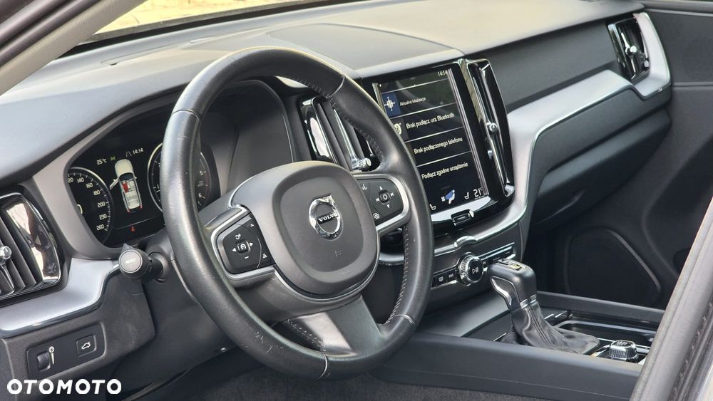 Volvo XC 60 D4 Momentum - 19