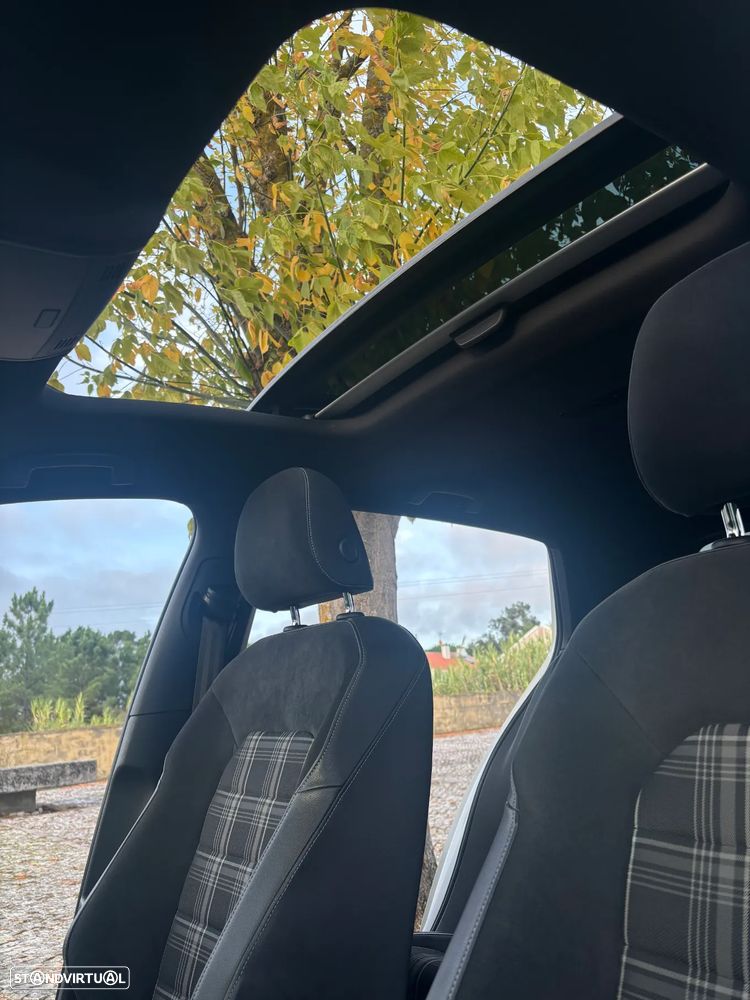 VW Golf 2.0 TDi GTD - 35