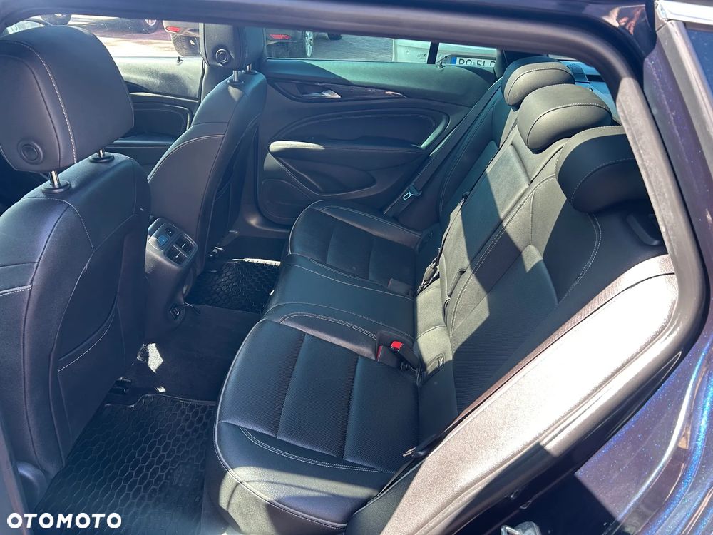 Opel Insignia 2.0 T 4x4 Exclusive S&S - 8
