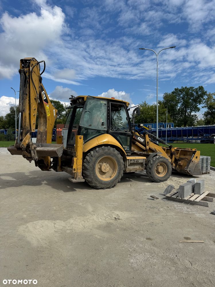 Caterpillar 428F - 1