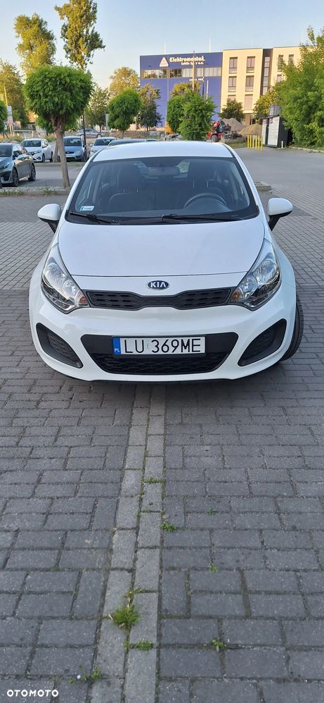 Kia Rio - 2