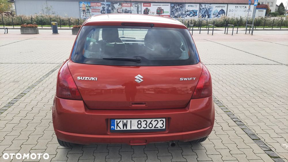 Suzuki Swift - 4