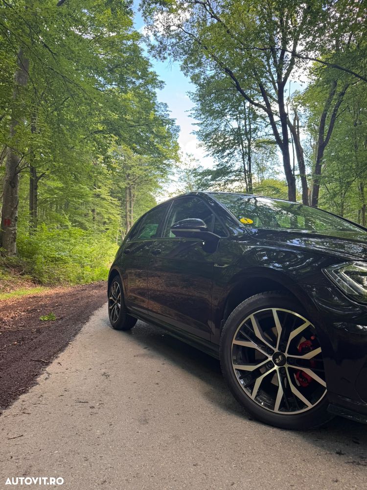 Volkswagen Golf 2.0 TDI SCR DSG R-Line - 3