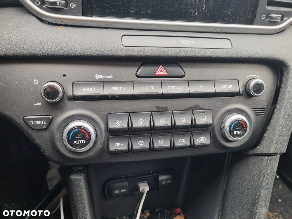 KIA SPORTAGE IV 15-21 LIFT 2021 r. panel nawiewu klimatyzacji i radia  * - 1