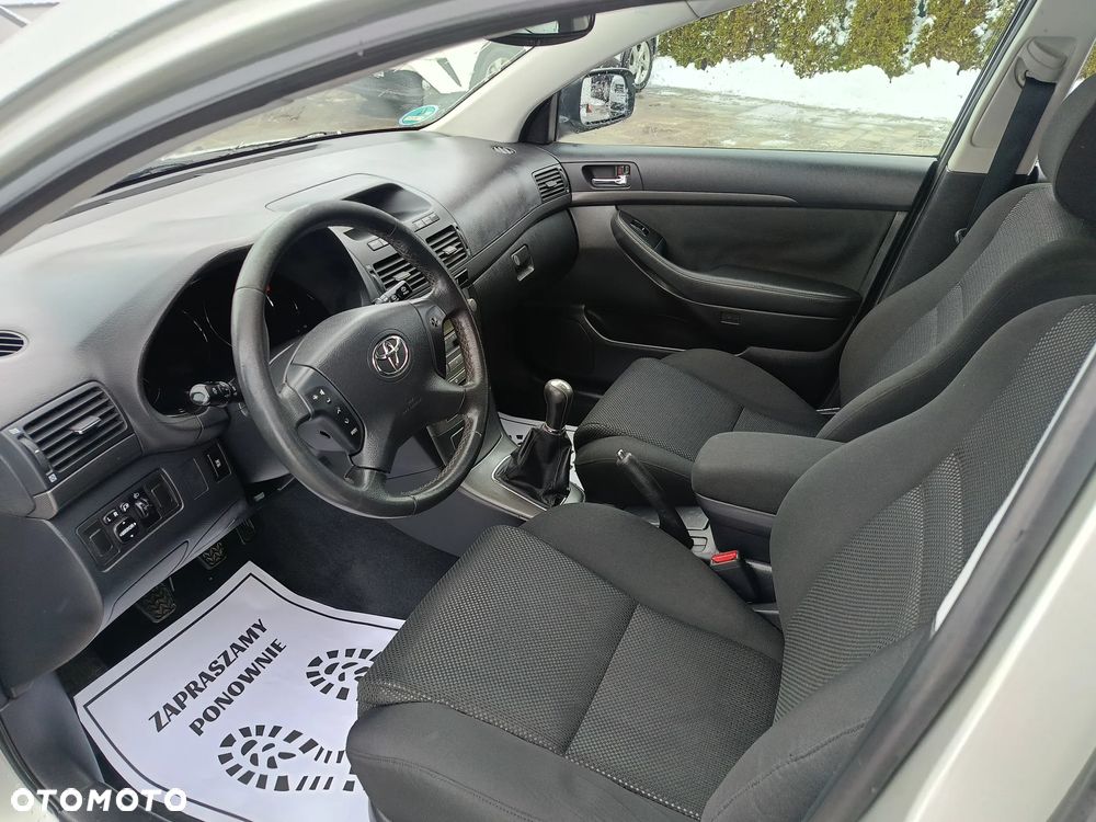 Toyota Avensis 2.0 VVT-i Edition - 26