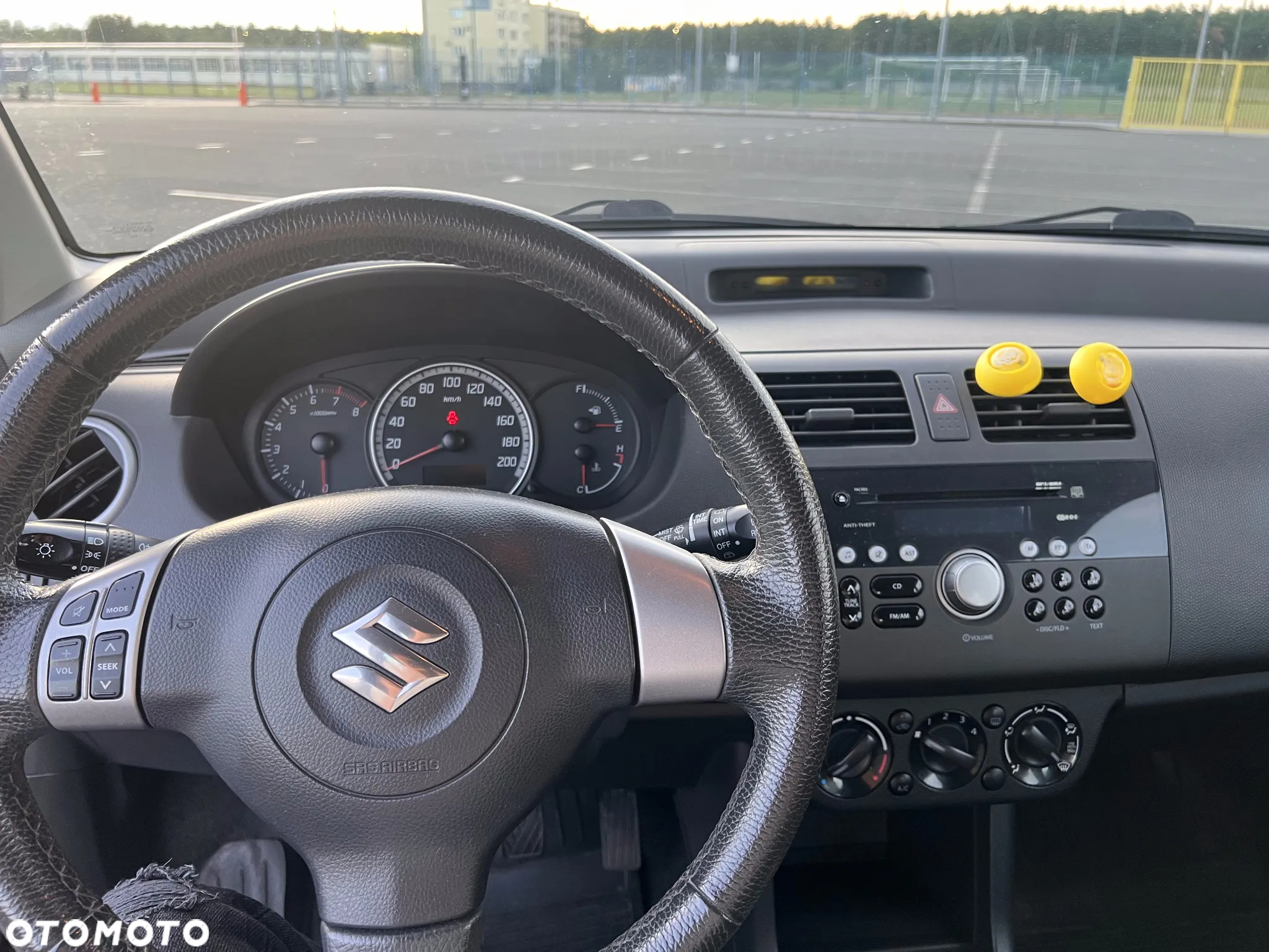 Suzuki Swift 1.3 Club - 10