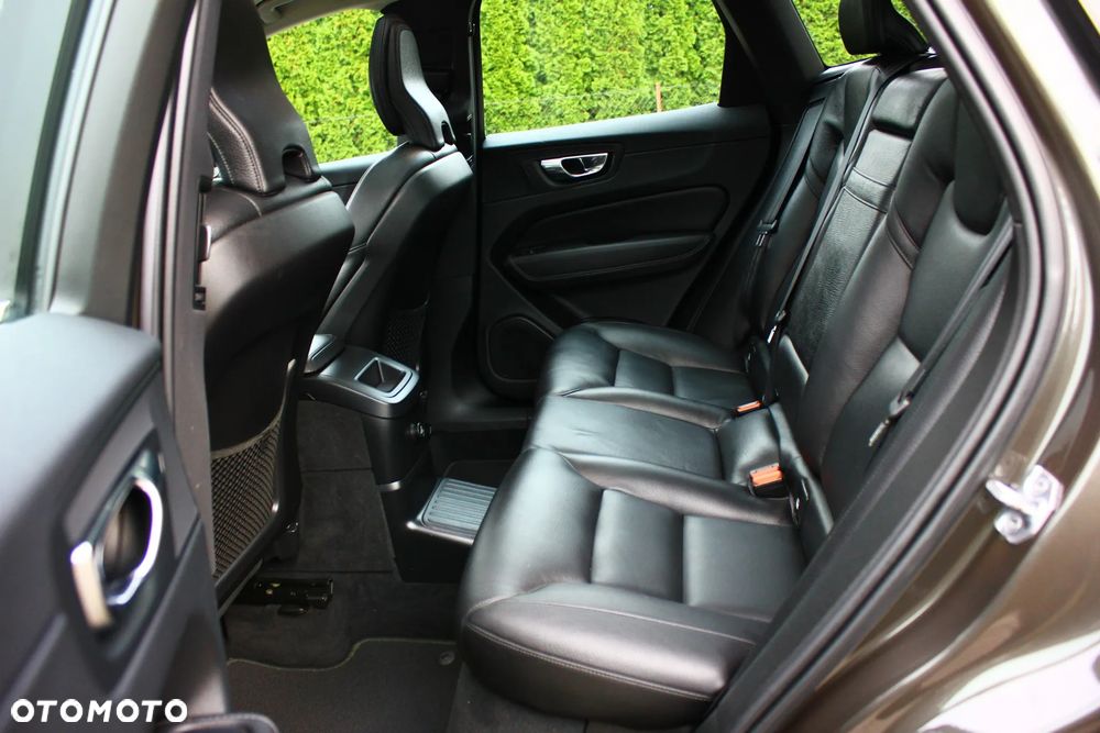 Volvo XC 60 T8 AWD Recharge Geartronic Polestar Engineered - 30