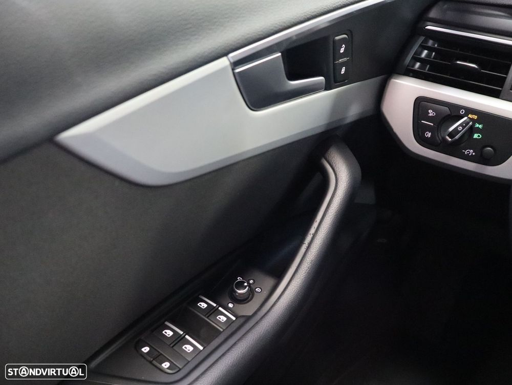 Audi A4 Avant 30 TDI Advanced S tronic - 12