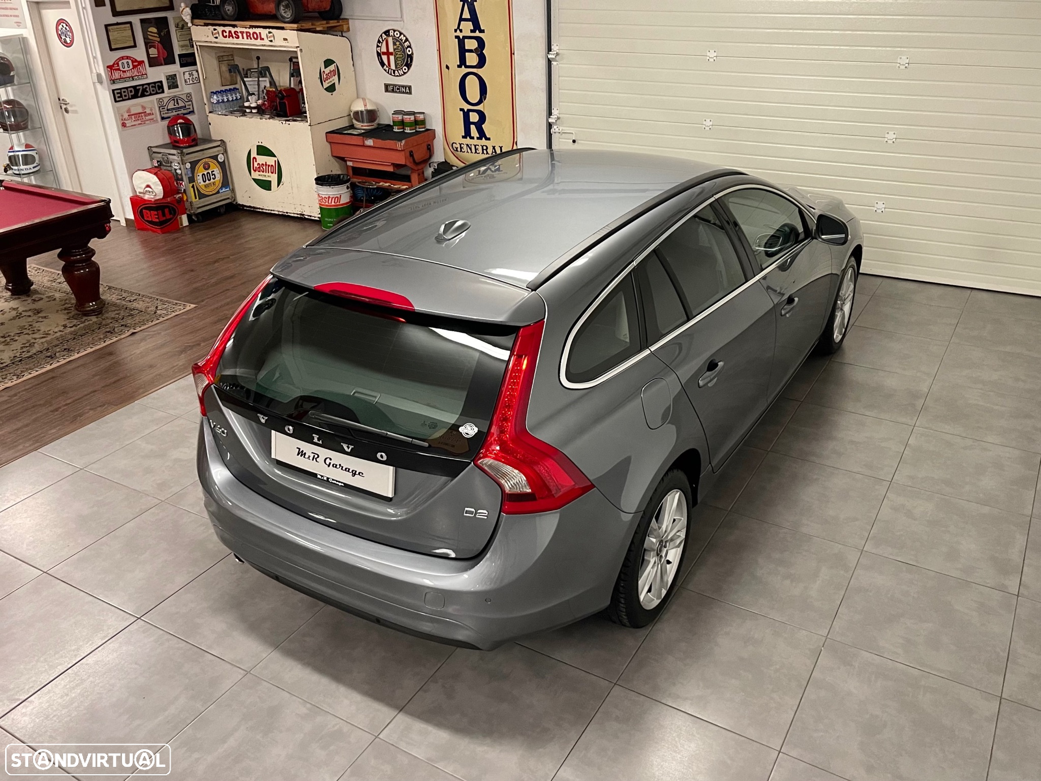 Volvo V60 2.0 D2 Momentum - 30