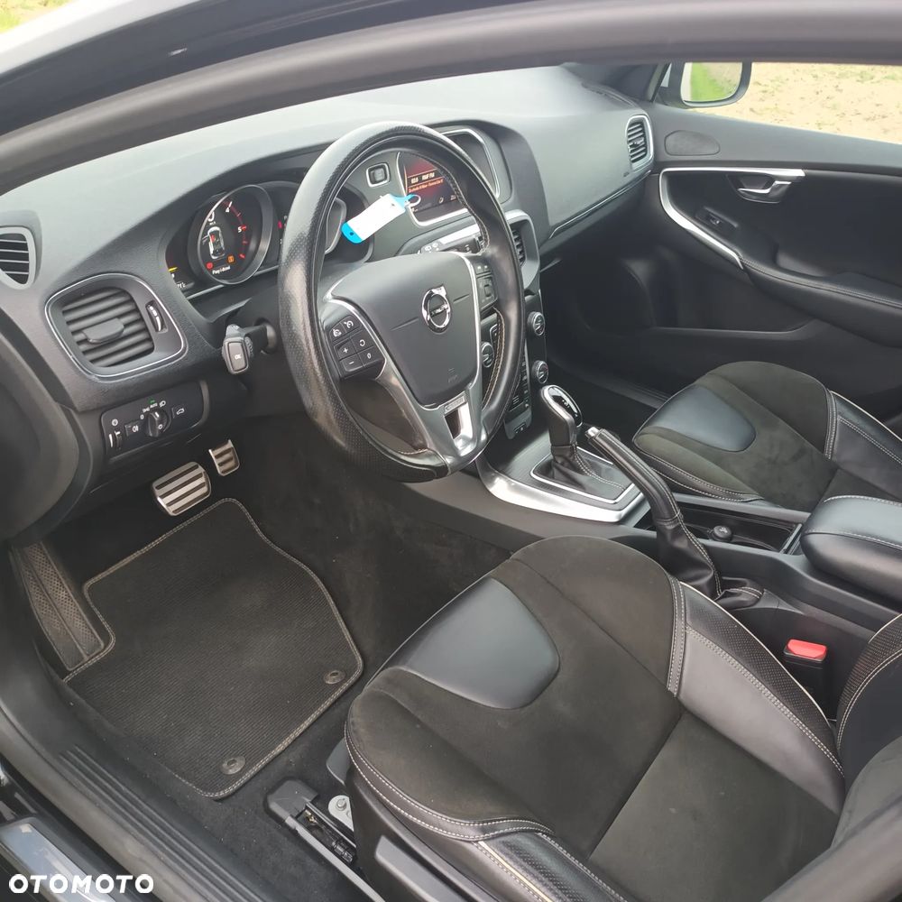 Volvo V40 - 2