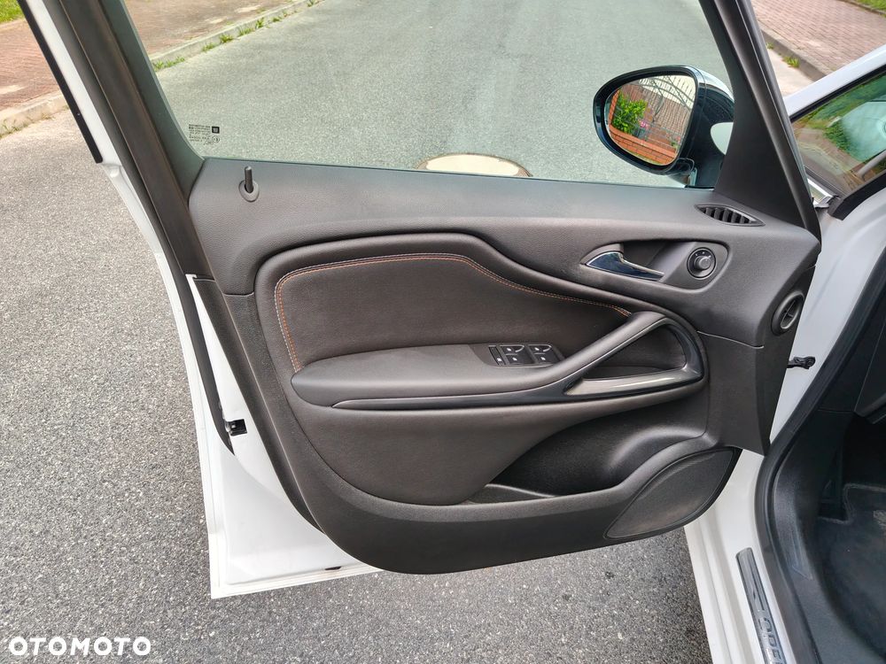 Opel Zafira - 34