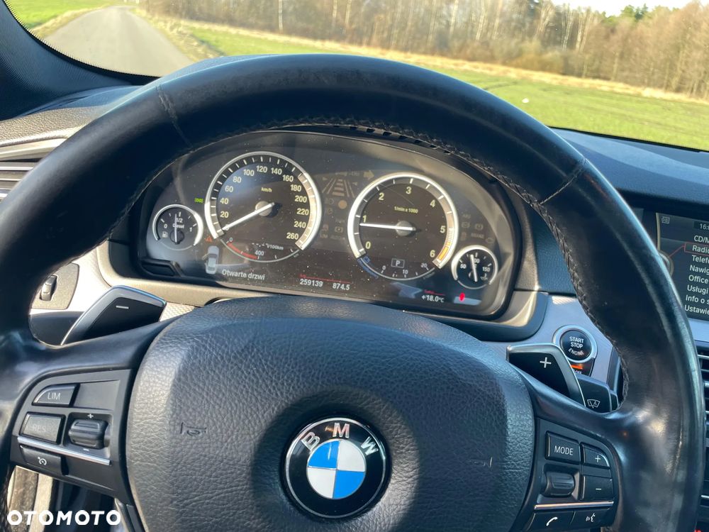 BMW Seria 5 525d xDrive Sport-Aut - 11