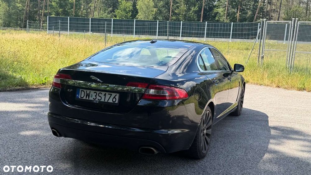 Jaguar XF 5.0 V8 Premium Luxury - 9