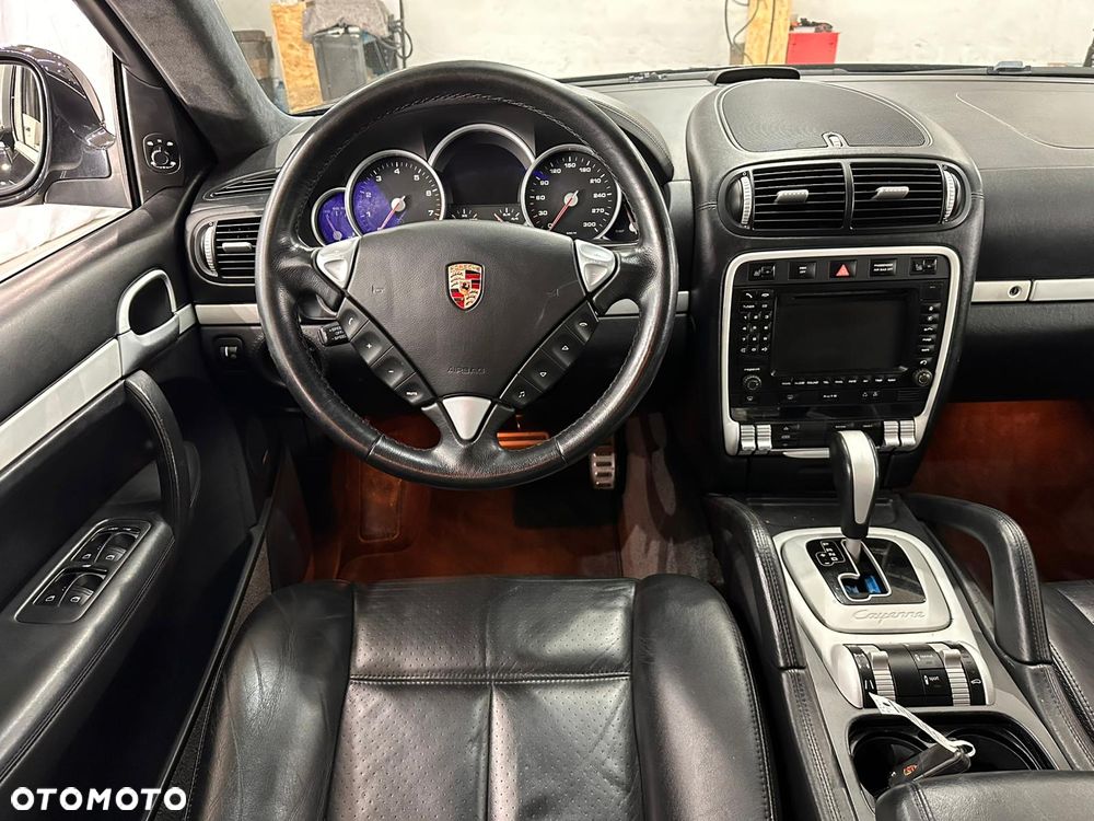 Porsche Cayenne - 34