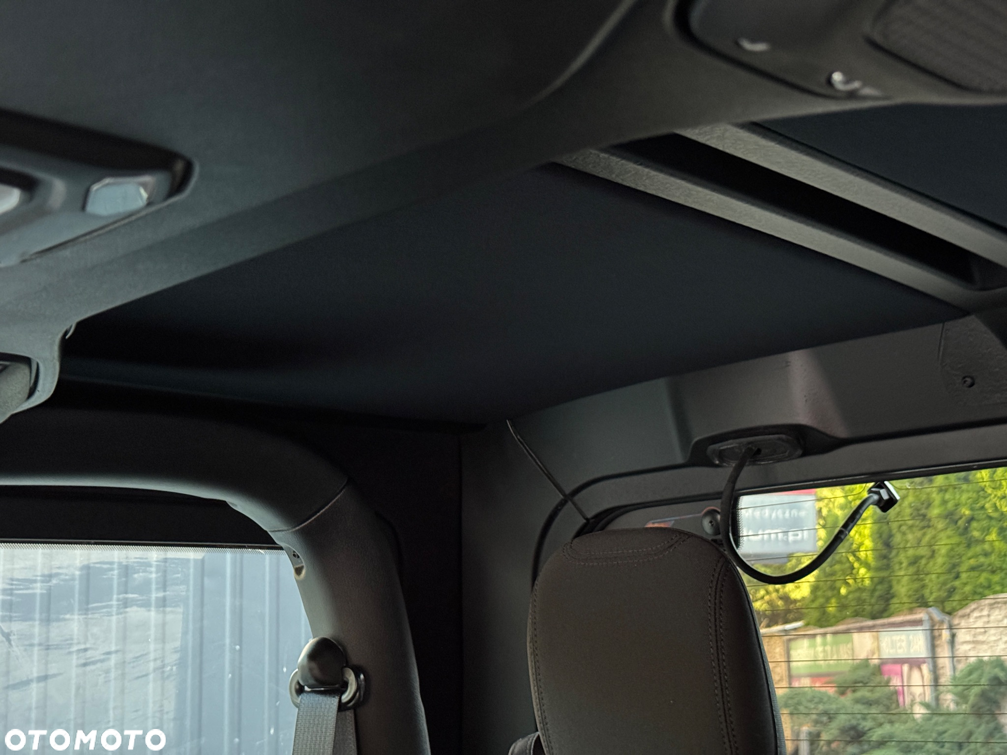 Jeep Wrangler - 32