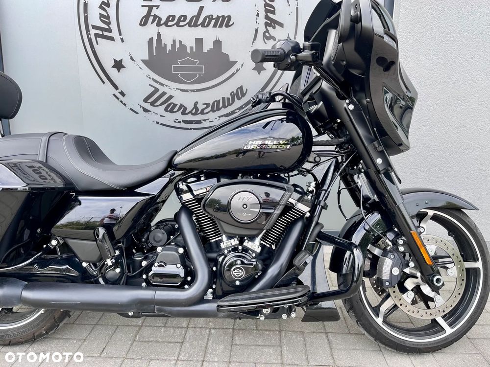 Harley-Davidson Touring Street Glide - 2