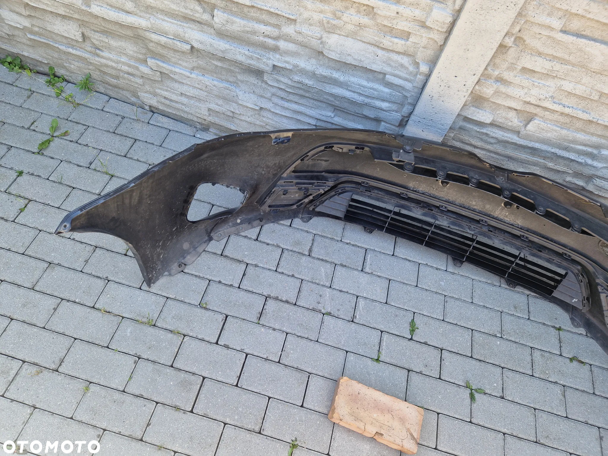 Zderzak Toyota Avensis T27 lift T29 bez dziur - 11
