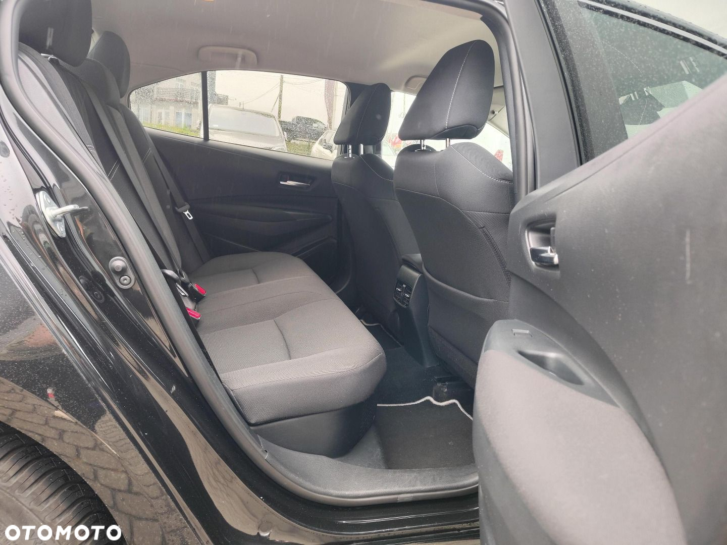 Toyota Corolla - 13