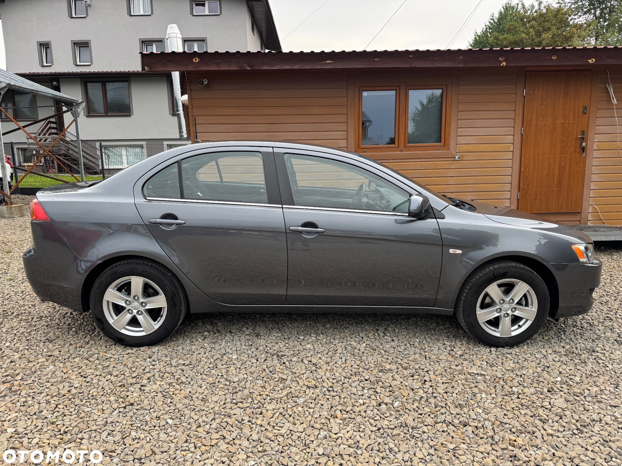 Mitsubishi Lancer 1.8 CVT Invite - 3