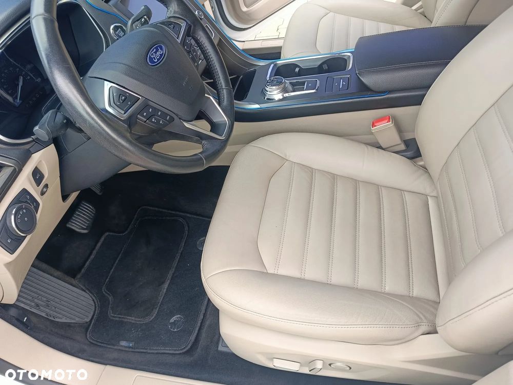 Ford Mondeo - 18