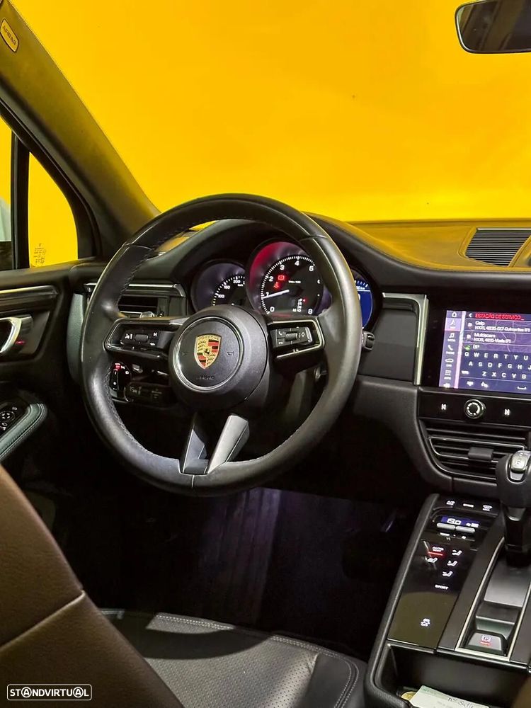 Porsche Macan T - 19