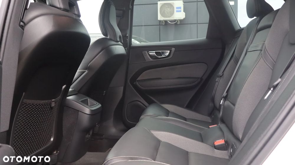 Volvo XC 60 B5 B AWD R-Design - 15