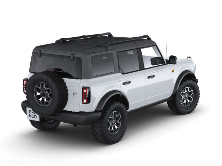 Ford Bronco - 5