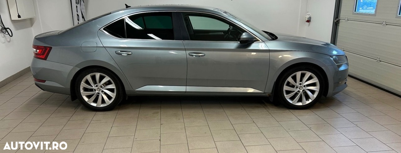 Skoda Superb 2.0 TDI 4x4 DSG Premium Edition - 2