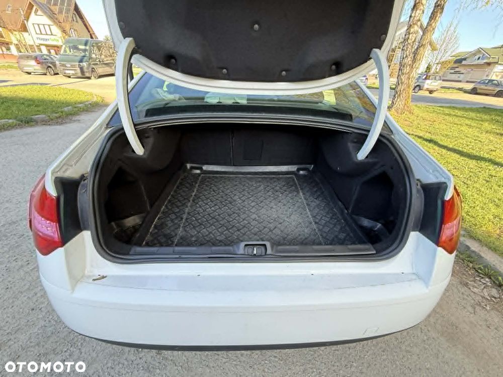 Citroën C5 2.0 HDi Confort - 13