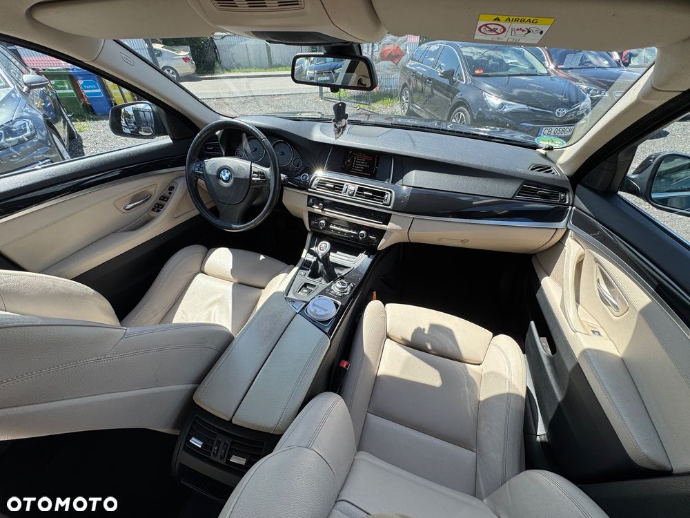 BMW Seria 5 520d Blue Performance - 8
