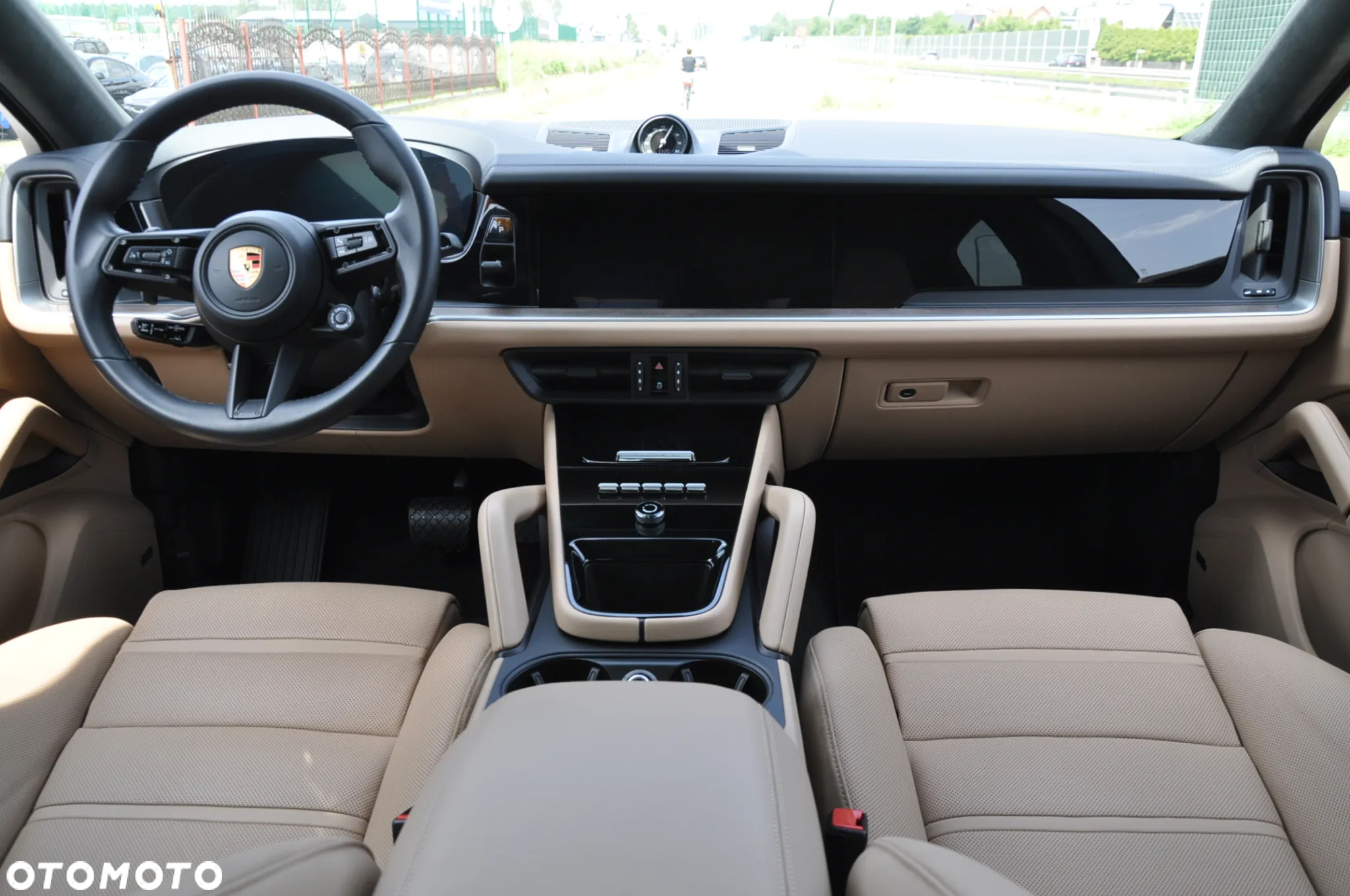 Porsche Cayenne Coupe E-Hybrid PHEV - 3