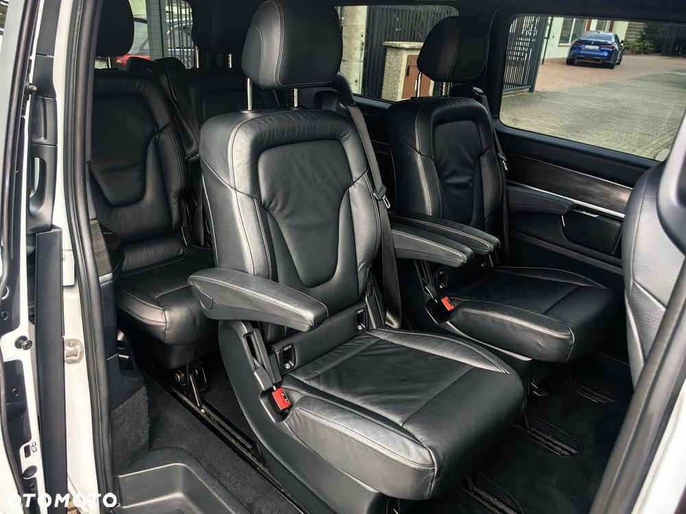 Mercedes-Benz Klasa V 300 d 4-Matic Avantgarde 9G-Tronic (ekstra d³) - 40