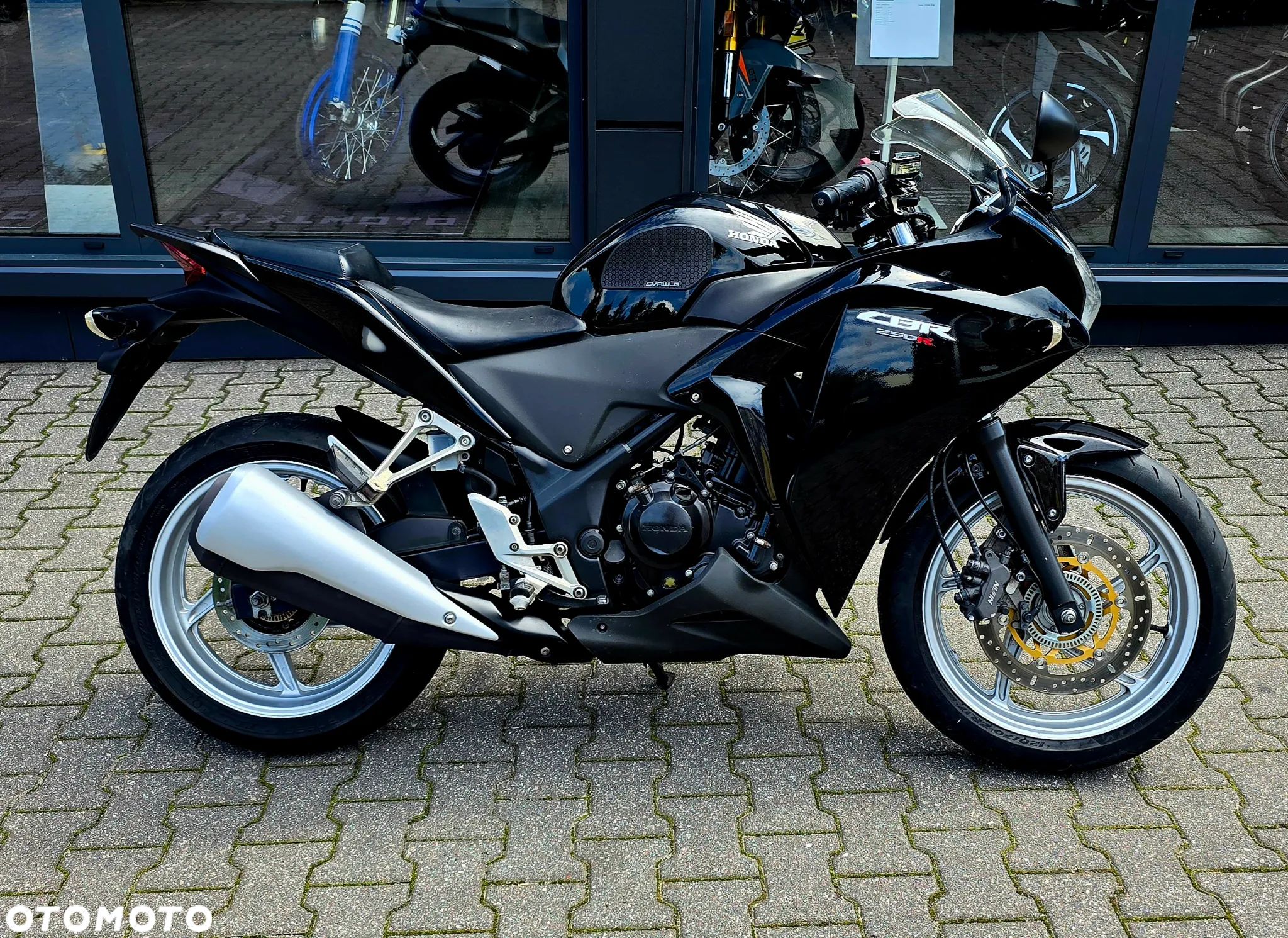Honda CBR - 1