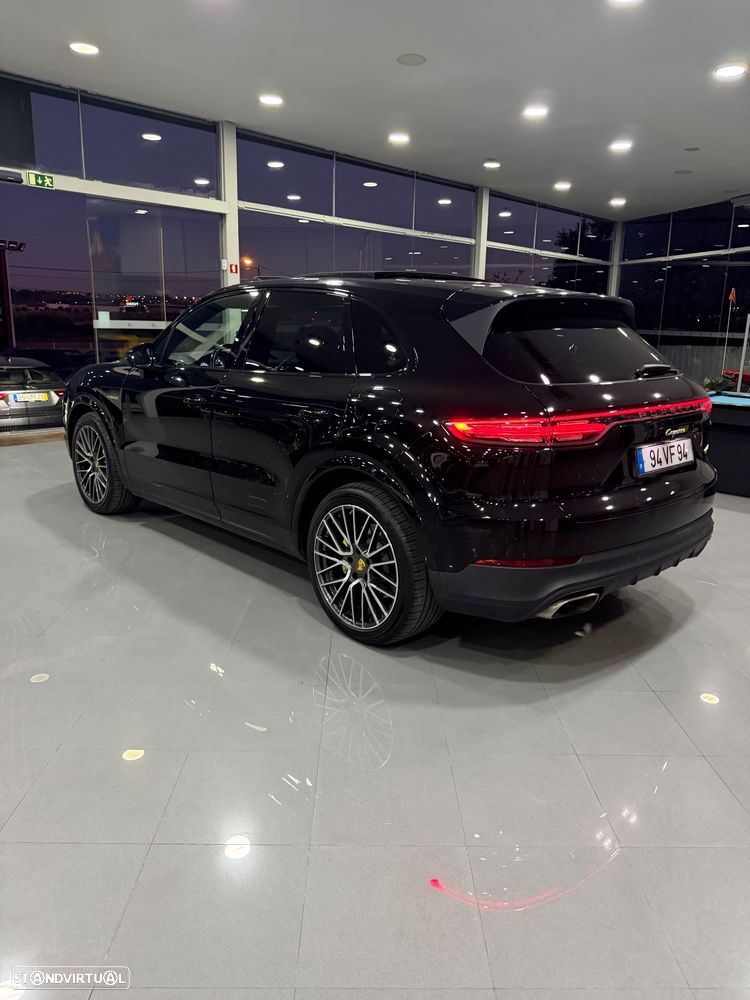 Porsche Cayenne - 3