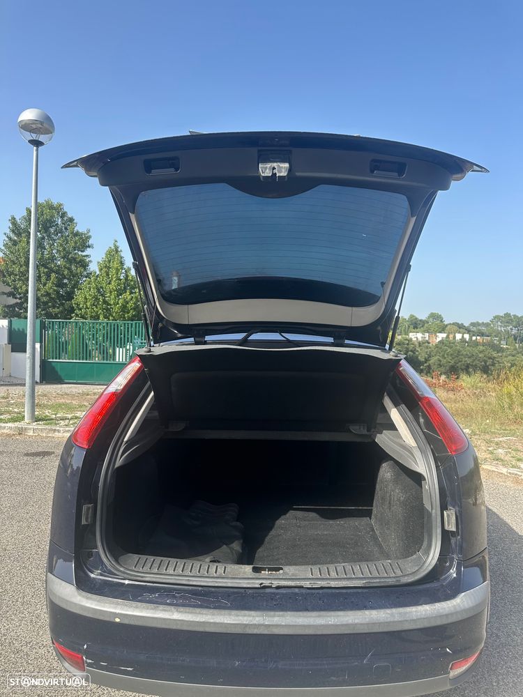 Ford Focus 1.6 TDCi Sport - 6