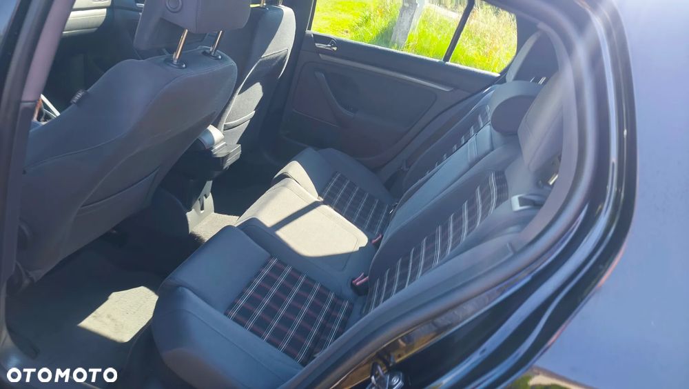 Volkswagen Golf 2.0 TSI GTI - 36