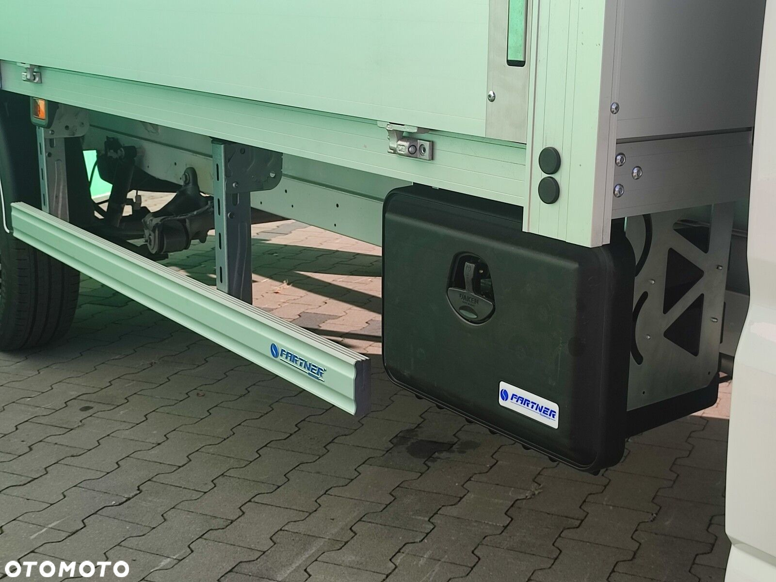Volkswagen Crafter Crafter 35 Podwozie z pojedynczą kabiną silnik: 2,0 l EU6 SCR 177 KM / skrzynia biegów: Przedni napęd manualna 6-biegowa rozstaw osi: 4490 mm - 11